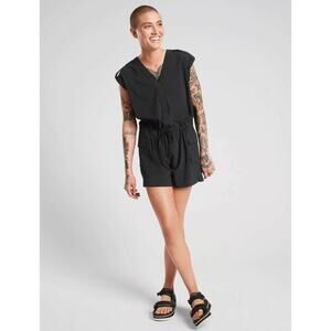 Athleta Sutton Cap Sleeve Semi-Fitted 3.5 Inseam Romper